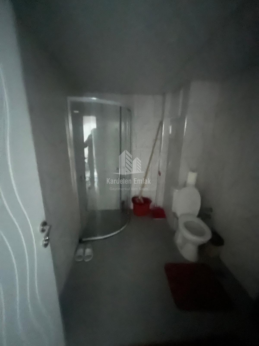 ÜNİVERSİTE BÖLGESİNDE KİRALIK EŞYALI 1+1 DAİRE