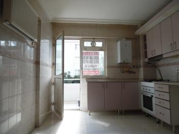 MUHİTTİN MAHALLESİNDE SALİH OMURTAK CADDESİNE YAKIN 3+1 KİRALIK DAİRE 