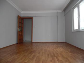 MUHİTTİN MAHALLESİNDE SALİH OMURTAK CADDESİNE YAKIN 3+1 KİRALIK DAİRE 