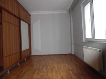 MUHİTTİN MAHALLESİNDE SALİH OMURTAK CADDESİNE YAKIN 3+1 KİRALIK DAİRE 