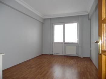 MUHİTTİN MAHALLESİNDE SALİH OMURTAK CADDESİNE YAKIN 3+1 KİRALIK DAİRE 