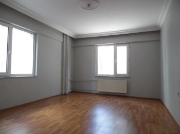 MUHİTTİN MAHALLESİNDE SALİH OMURTAK CADDESİNE YAKIN 3+1 KİRALIK DAİRE 