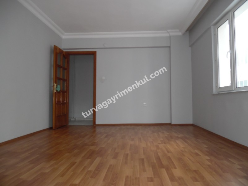 MUHİTTİN MAHALLESİNDE SALİH OMURTAK CADDESİNE YAKIN 3+1 KİRALIK DAİRE 