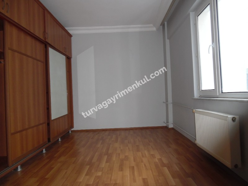 MUHİTTİN MAHALLESİNDE SALİH OMURTAK CADDESİNE YAKIN 3+1 KİRALIK DAİRE 