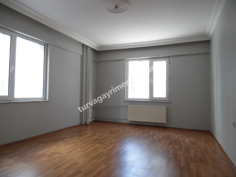 MUHİTTİN MAHALLESİNDE SALİH OMURTAK CADDESİNE YAKIN 3+1 KİRALIK DAİRE 