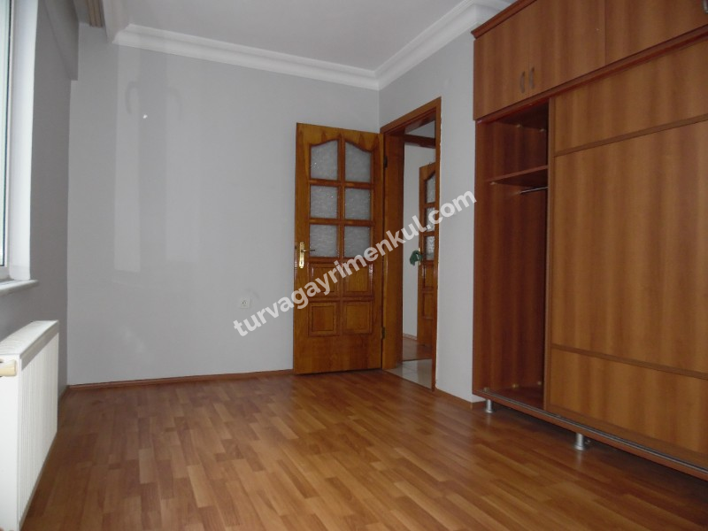 MUHİTTİN MAHALLESİNDE SALİH OMURTAK CADDESİNE YAKIN 3+1 KİRALIK DAİRE 