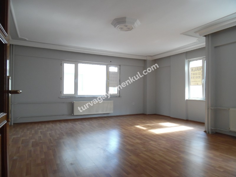 MUHİTTİN MAHALLESİNDE SALİH OMURTAK CADDESİNE YAKIN 3+1 KİRALIK DAİRE 