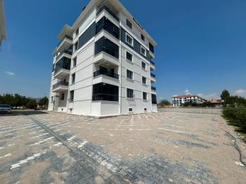 AFYON ÜÇOK EMLAKTAN ALİ İHSAN PAŞA MAH 3+1 110M² SIFIR LÜX SATILIK DAİRE 