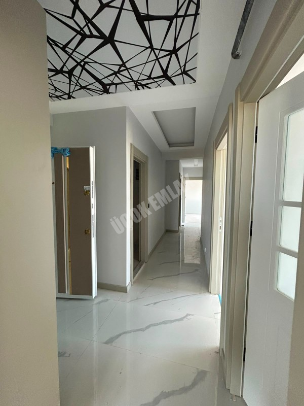 AFYON ÜÇOK EMLAKTAN ALİ İHSAN PAŞA MAH 3+1 110M² SIFIR LÜX SATILIK DAİRE 