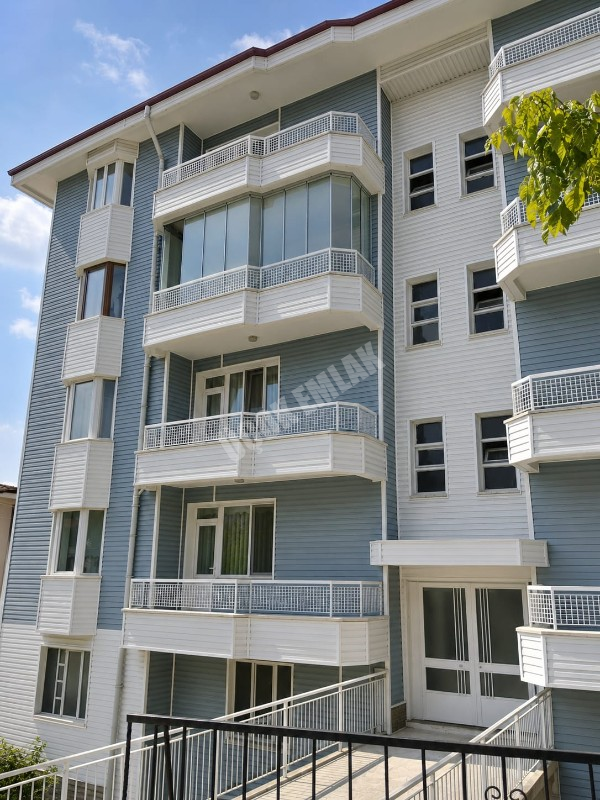 * AFYON ÜÇOK EMLAKTAN ESENTEPE MAH 3+1 135M² TEMİZ BAKIMLI SATILIK DAİRE * 