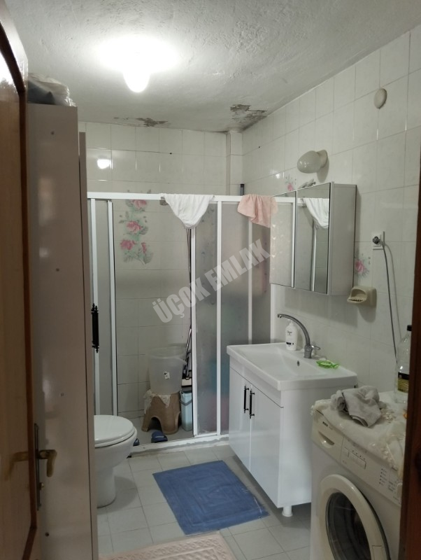 * AFYON ÜÇOK EMLAKTAN ESENTEPE MAH 3+1 135M² TEMİZ BAKIMLI SATILIK DAİRE * 
