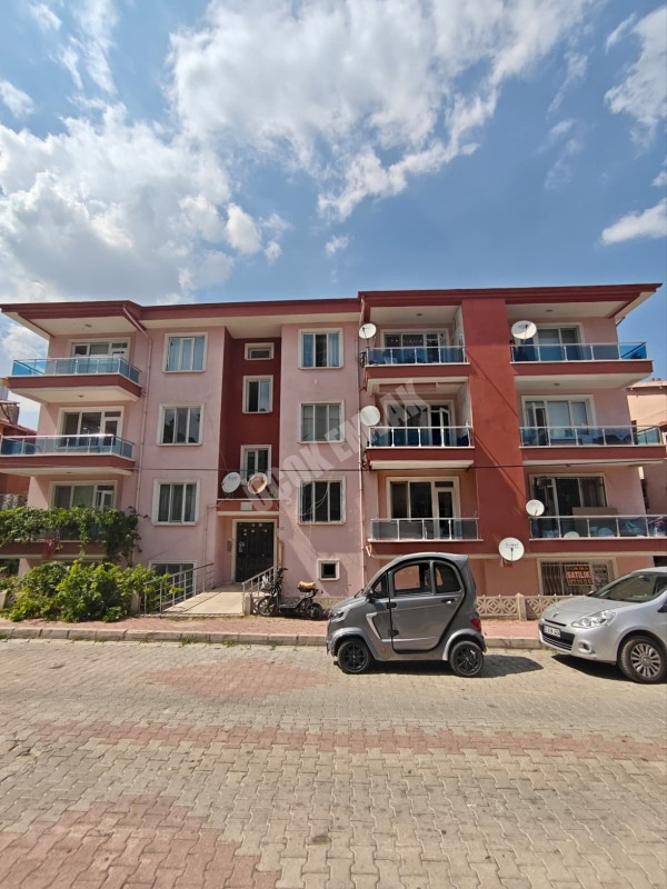 AFYON ÜÇOK EMLAKTAN ESENTEPE MAH 2+1 100M² TEMİZ BAKIMLI SATILIK DAİRE 