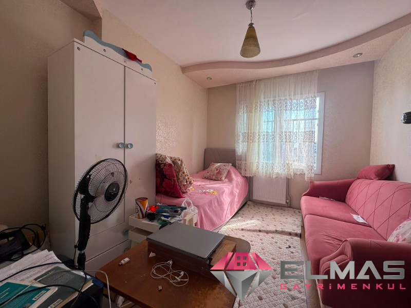Elmas'tan Sahile Yakın, Havuzlu, Doğalgazlı, Manzaralı Ekstrası Bol