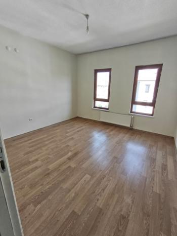 AFYON ÜÇOK EMLAKTAN UYDUKENT OTOGAR TOKİ DE KİRALIK 3+1 BAKIMLI GENİŞ DAİRE