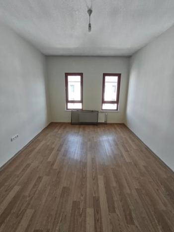 AFYON ÜÇOK EMLAKTAN UYDUKENT OTOGAR TOKİ DE KİRALIK 3+1 BAKIMLI GENİŞ DAİRE