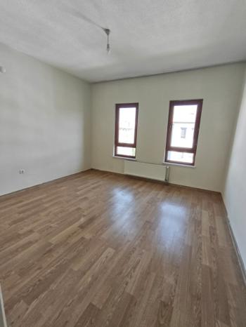 AFYON ÜÇOK EMLAKTAN UYDUKENT OTOGAR TOKİ DE KİRALIK 3+1 BAKIMLI GENİŞ DAİRE