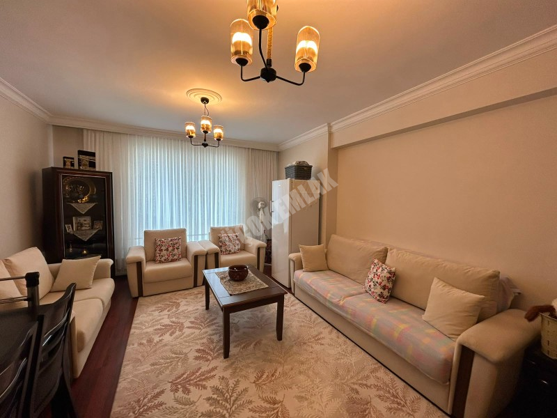 AFYON ÜÇOK EMLAKTAN ESENTEPE MAH SATILIK 3+1 CADDE ÜZERİ BAKIMLI LÜX DAİRE