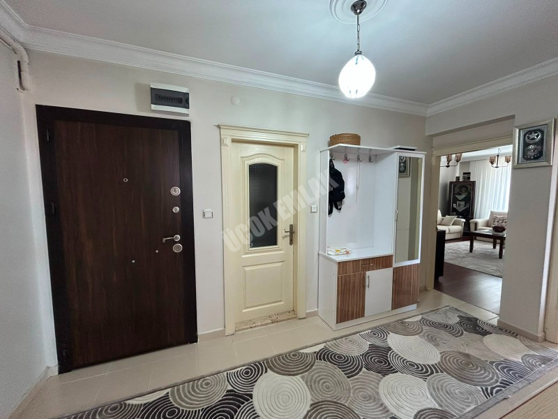 AFYON ÜÇOK EMLAKTAN ESENTEPE MAH SATILIK 3+1 CADDE ÜZERİ BAKIMLI LÜX DAİRE