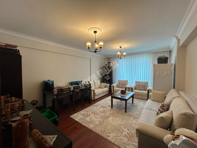 AFYON ÜÇOK EMLAKTAN ESENTEPE MAH SATILIK 3+1 CADDE ÜZERİ BAKIMLI LÜX DAİRE