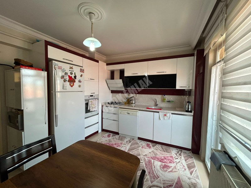 AFYON ÜÇOK EMLAKTAN ESENTEPE MAH SATILIK 3+1 CADDE ÜZERİ BAKIMLI LÜX DAİRE