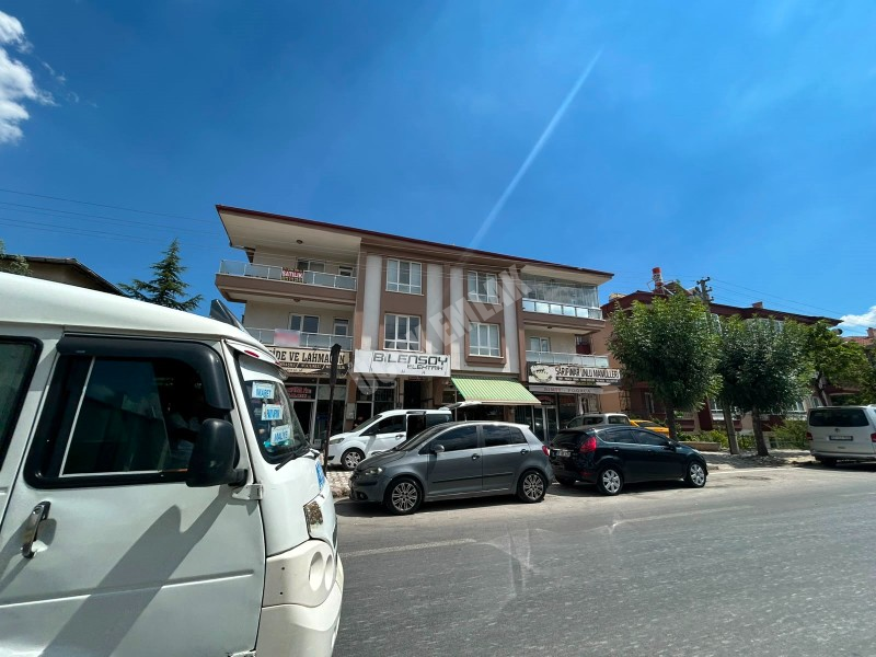 AFYON ÜÇOK EMLAKTAN ESENTEPE MAH SATILIK 3+1 CADDE ÜZERİ BAKIMLI LÜX DAİRE