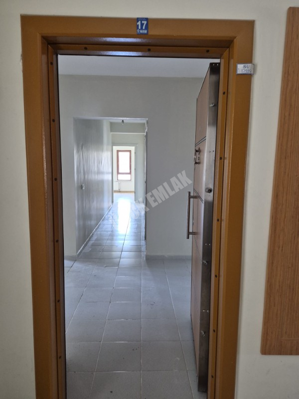 AFYON ÜÇOK EMLAKTAN UYDUKENT OTOGAR TOKİ DE KİRALIK 3+1 BAKIMLI GENİŞ DAİRE