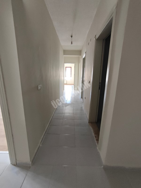 AFYON ÜÇOK EMLAKTAN UYDUKENT OTOGAR TOKİ DE KİRALIK 3+1 BAKIMLI GENİŞ DAİRE