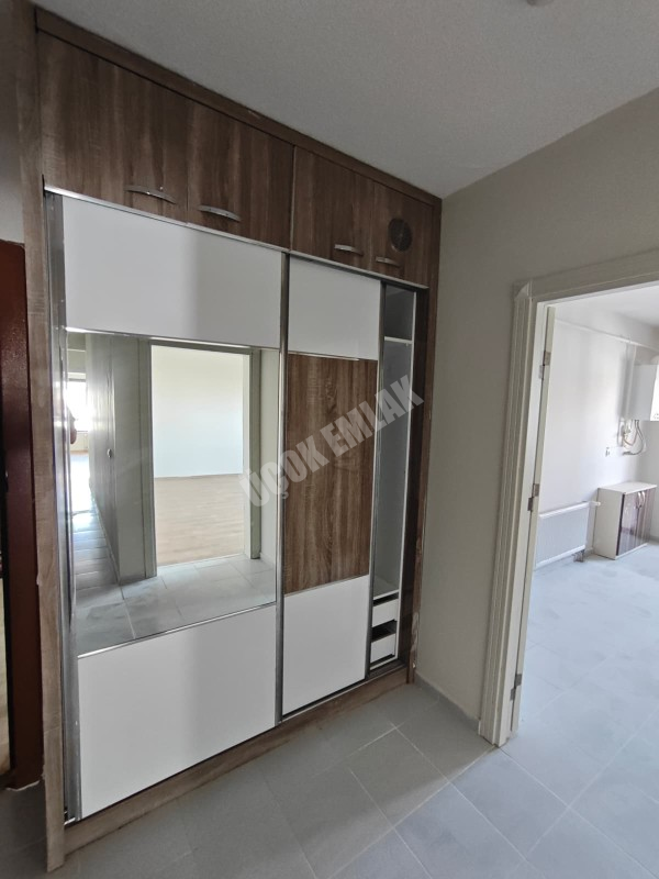 AFYON ÜÇOK EMLAKTAN UYDUKENT OTOGAR TOKİ DE KİRALIK 3+1 BAKIMLI GENİŞ DAİRE