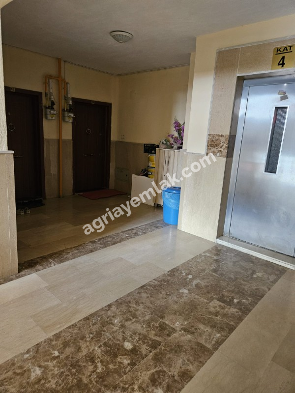 FIRAT MAHALLESİ MERKEZİ LOKASYONDA SATILIK GENİŞ 4+1 DAİRE