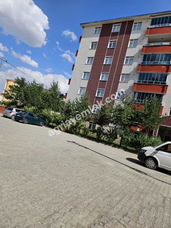 FIRAT MAHALLESİ MERKEZİ LOKASYONDA SATILIK GENİŞ 4+1 DAİRE