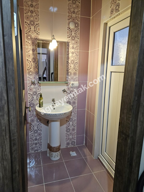 FIRAT MAHALLESİ MERKEZİ LOKASYONDA SATILIK GENİŞ 4+1 DAİRE
