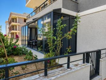 Didim Hisar Mahallesi'nde Bahçe Kullanımlı Satılık 1+1 Daire