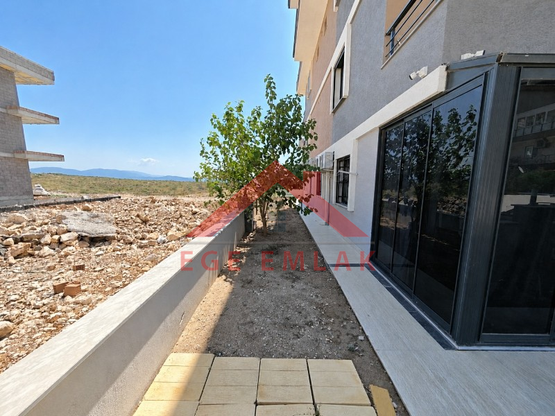 Didim Hisar Mahallesi'nde Bahçe Kullanımlı Satılık 1+1 Daire