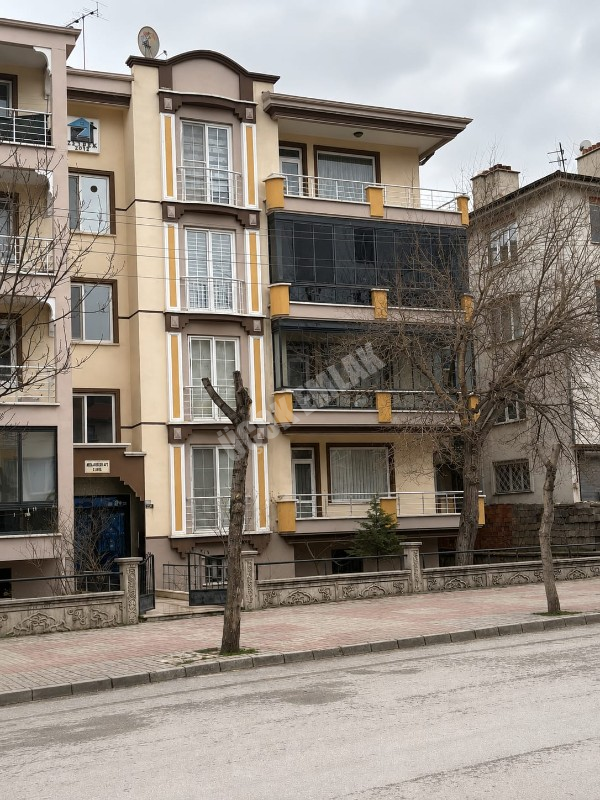 * AFYON ÜÇOK EMLAKTAN GÜVENEVLER MAH 3+1 115M² TEMİZ BAKIMLI SATILIK DAİRE *