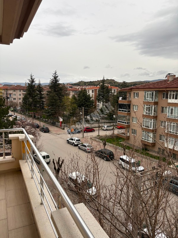 * AFYON ÜÇOK EMLAKTAN GÜVENEVLER MAH 3+1 115M² TEMİZ BAKIMLI SATILIK DAİRE *
