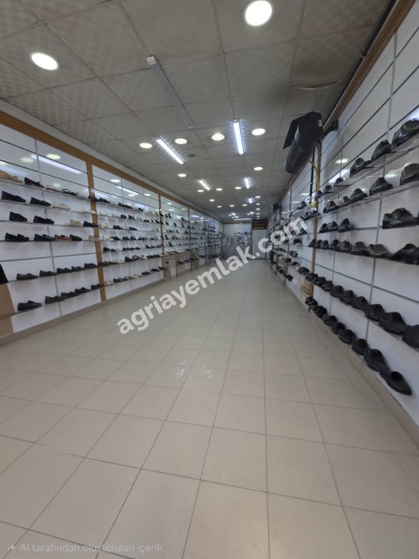 CUMHURİYET CADDESİNDE SATILIK PRESTİJLİ 129 M2 TİCARİ DÜKKAN