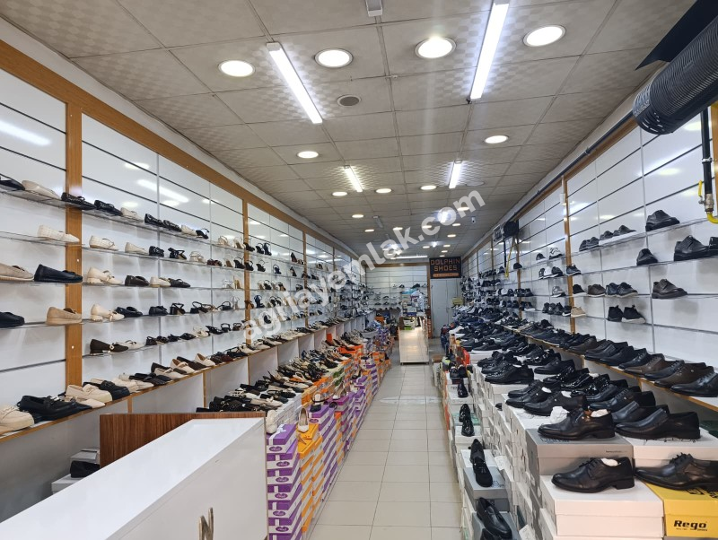 CUMHURİYET CADDESİNDE SATILIK PRESTİJLİ 129 M2 TİCARİ DÜKKAN