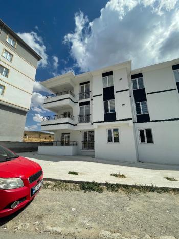 GÜVENAY - ÇORUM GÜLABİBEY MAHALLESİ KAPAKLI'DA SATILIK 2+1 SIFIR DAİRE