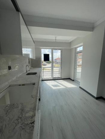 GÜVENAY - ÇORUM GÜLABİBEY MAHALLESİ KAPAKLI'DA SATILIK 2+1 SIFIR DAİRE
