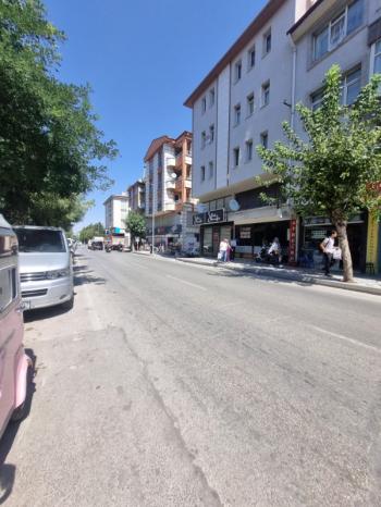 * AFYON ÜÇOK EMLAKTAN MECİDİYE MAH 1+1 60M² TEMİZ BAKIMLI SATILIK DAİRE * 