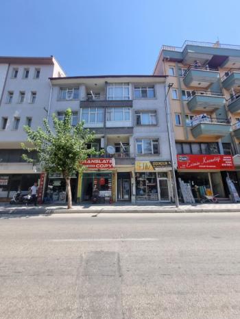 * AFYON ÜÇOK EMLAKTAN MECİDİYE MAH 1+1 60M² TEMİZ BAKIMLI SATILIK DAİRE * 
