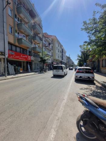 * AFYON ÜÇOK EMLAKTAN MECİDİYE MAH 1+1 60M² TEMİZ BAKIMLI SATILIK DAİRE * 