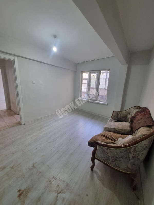 * AFYON ÜÇOK EMLAKTAN MECİDİYE MAH 1+1 60M² TEMİZ BAKIMLI SATILIK DAİRE * 