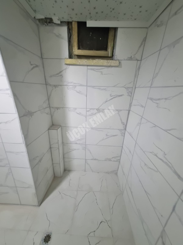 * AFYON ÜÇOK EMLAKTAN MECİDİYE MAH 1+1 60M² TEMİZ BAKIMLI SATILIK DAİRE * 
