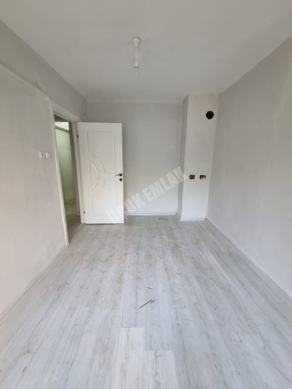* AFYON ÜÇOK EMLAKTAN MECİDİYE MAH 1+1 60M² TEMİZ BAKIMLI SATILIK DAİRE * 