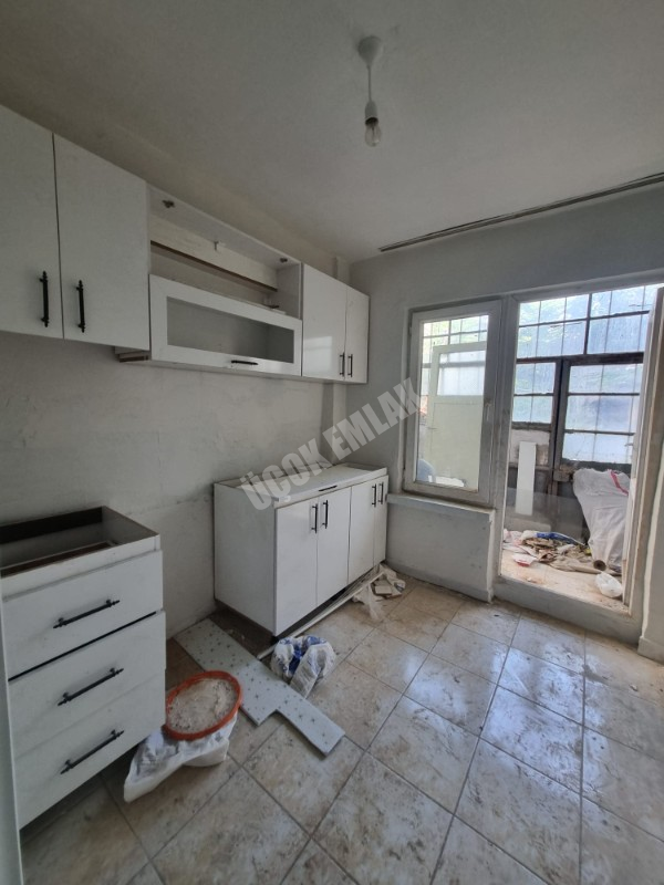 * AFYON ÜÇOK EMLAKTAN MECİDİYE MAH 1+1 60M² TEMİZ BAKIMLI SATILIK DAİRE * 