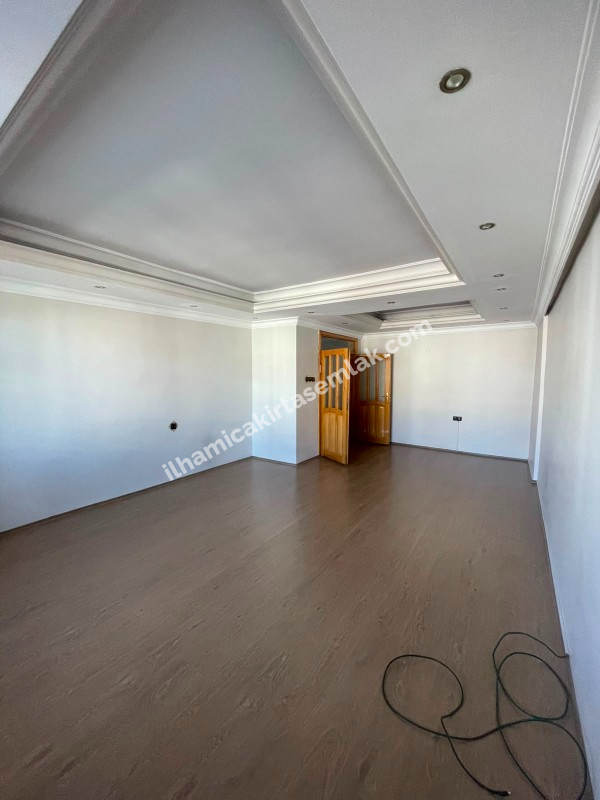 HALİLAĞA MAHALLESİNDE KİRALIK SİTE İÇİ 3+1 DAİRE