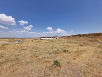 AFYON ÜÇOK EMLAKTAN SÜLÜMENLİ DE KONYA YOLU YAKINI SATILIK TİCARİ İMARLI ARSA