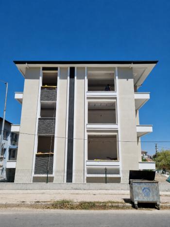 AFYON ÜÇOK EMLAKTAN EŞREFPAŞA MAH SATILIK SIFIR LÜX 3+1 GENİŞ DAİRELER