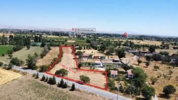 AFYON ÜÇOK EMLAKTAN SÜLÜN  GÜLTEPE DE ŞUHUT YOLUNA YAKIN 5.294M² SATILIK TARLA